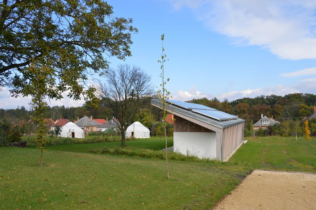 Bagolyvár Fogadó- Újfalusy Márton Vendégház Zirc Exterior foto