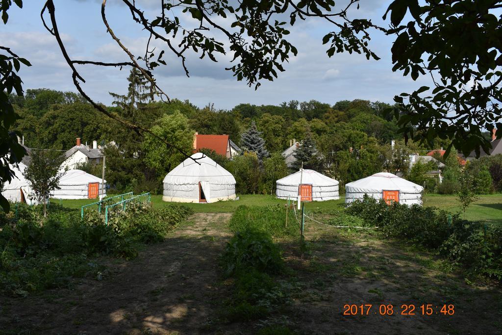 Bagolyvár Fogadó- Újfalusy Márton Vendégház Zirc Exterior foto
