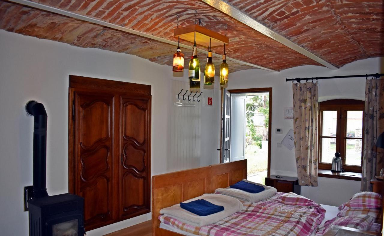 Bagolyvár Fogadó- Újfalusy Márton Vendégház Zirc Exterior foto