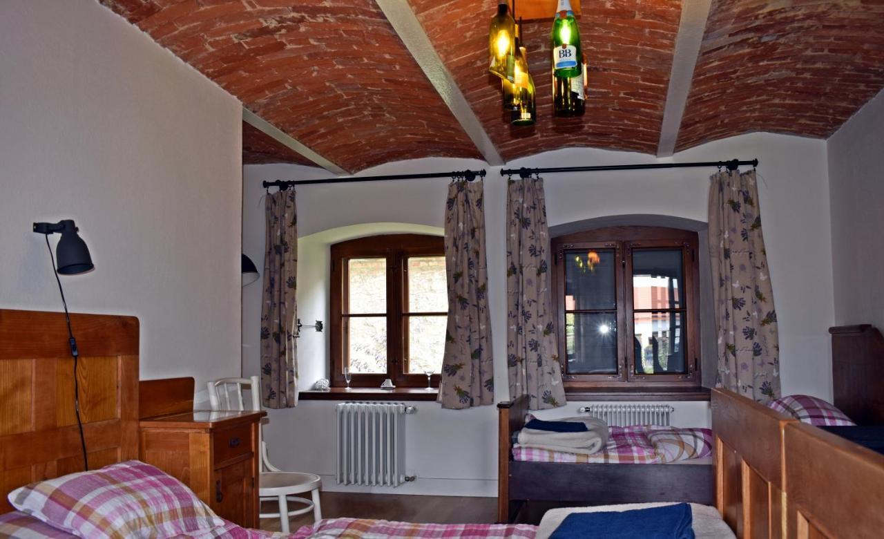 Bagolyvár Fogadó- Újfalusy Márton Vendégház Zirc Exterior foto